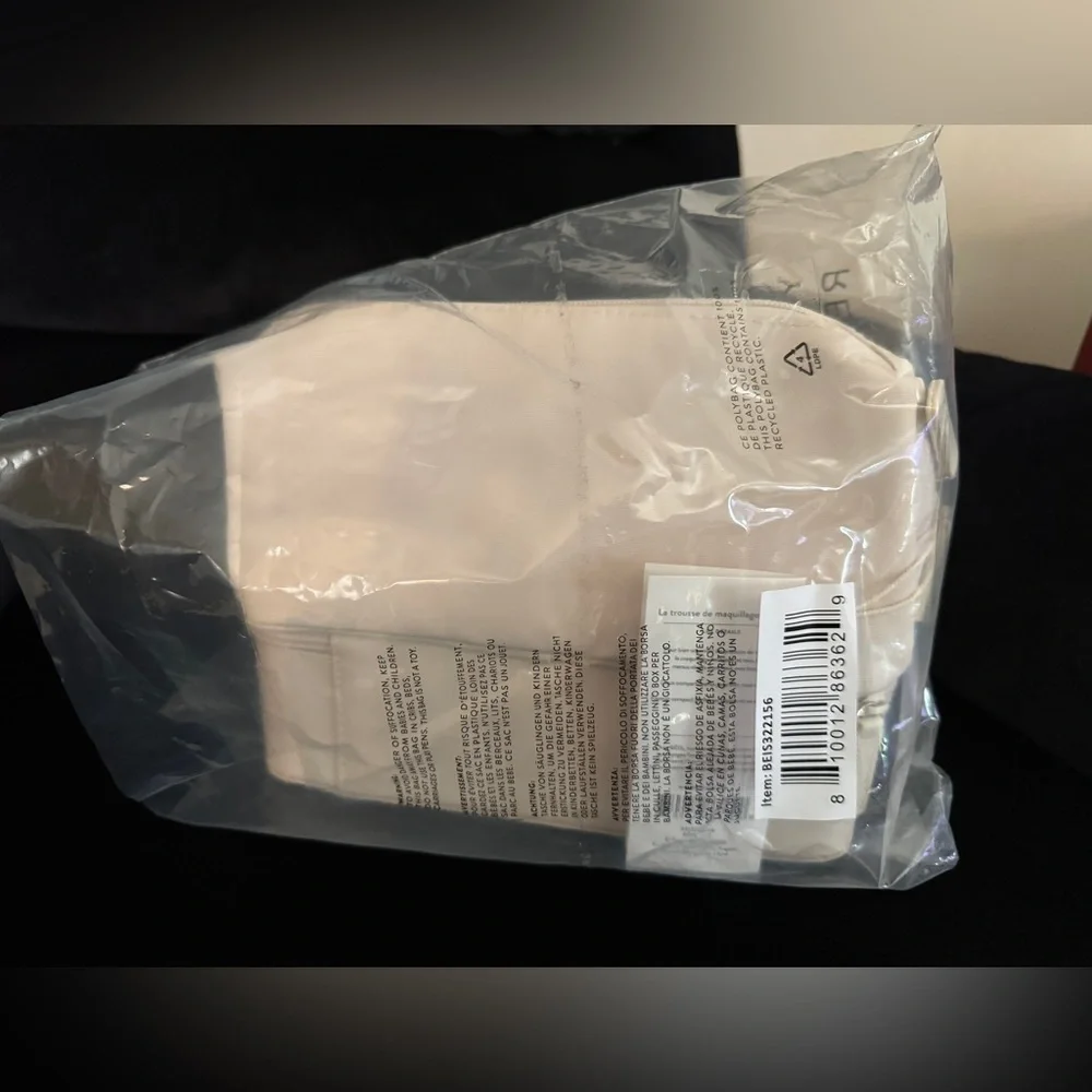 BEIS Double-Decker Cream Cosmetic Case